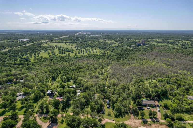 Virtual tour of 201 Fawn Ridge Rd