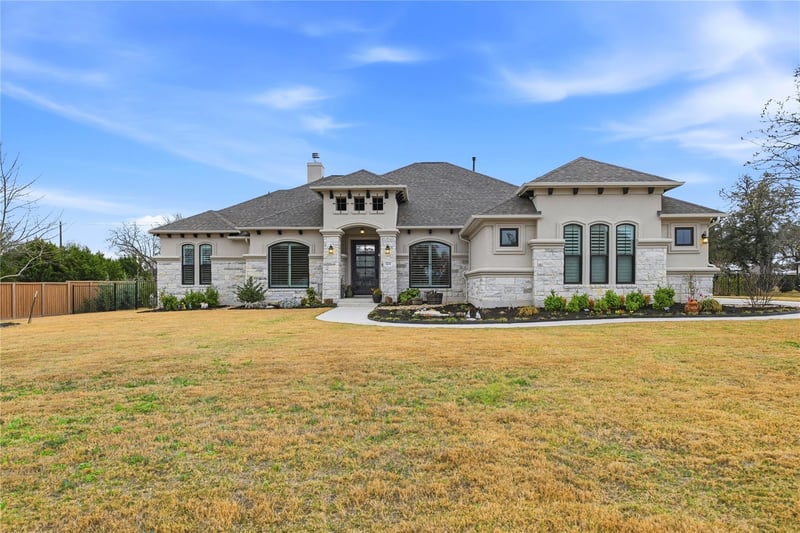 Virtual tour of 201 Miranda WAY
