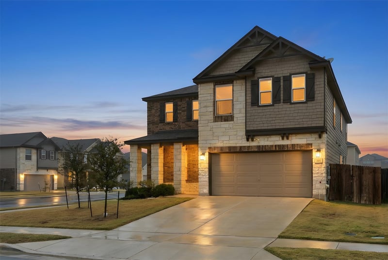 Virtual tour of 201 Sweet Autumn Dr