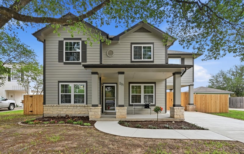 Virtual tour of 201 Tobin Dr