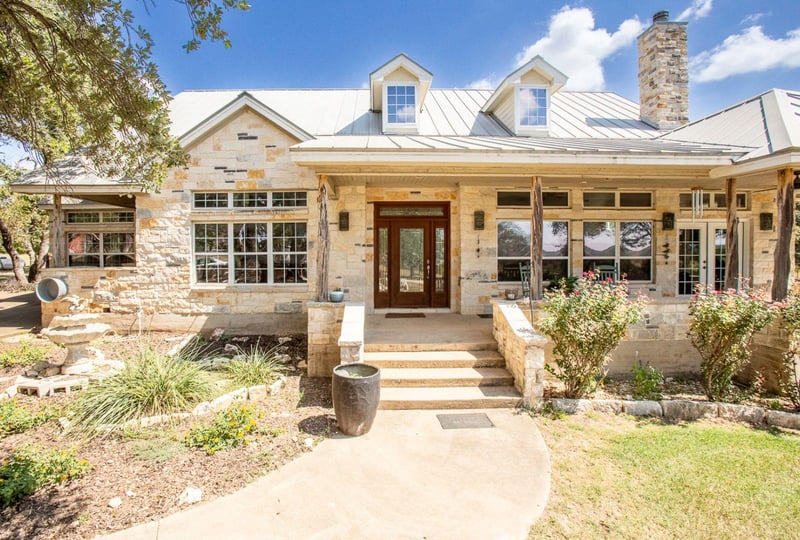 Virtual tour of 2010 County Road 233