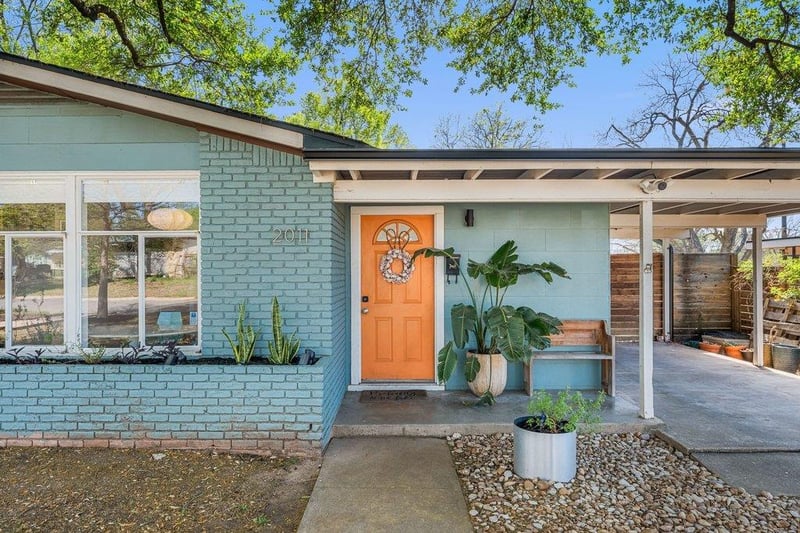 Virtual tour of 2011 Eaton LN
