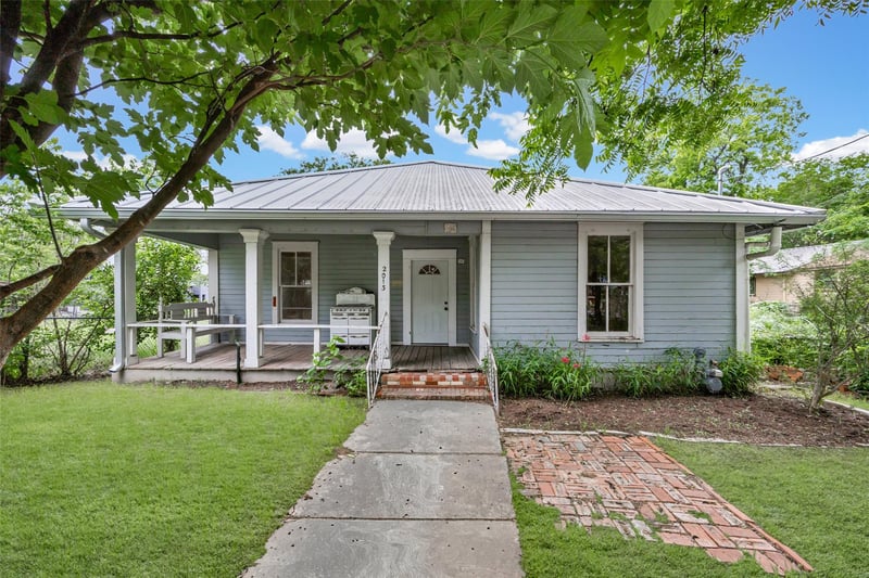 Virtual tour of 2013 E 9th ST