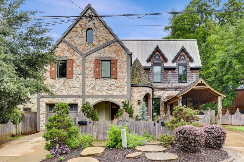 Virtual tour of 2015 Ashby Ave Unit #A