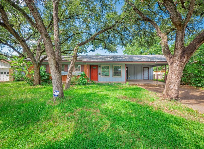 Virtual tour of 2017 Fair Oaks Dr