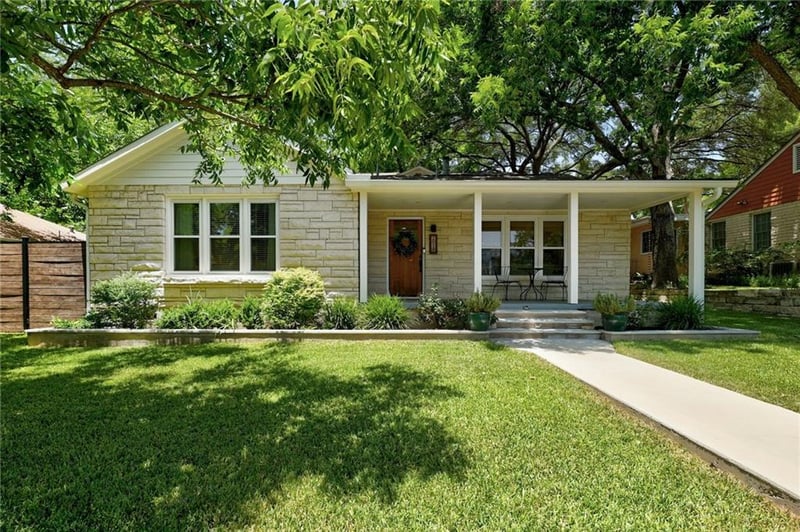 Virtual tour of 2018 Kenwood Ave