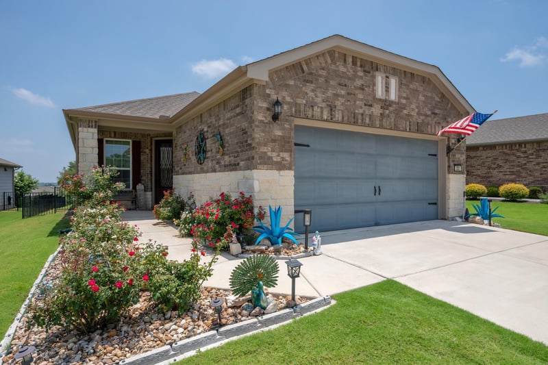 Virtual tour of 202 Yorktown ST