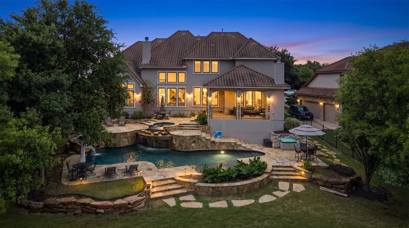 Virtual tour of 2020 University Club DR