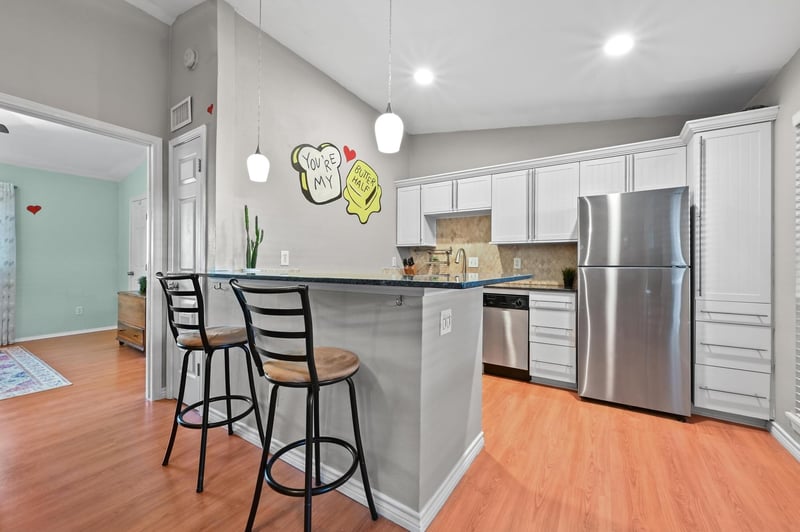 Virtual tour of 2021 Bluebonnet LN Unit #203