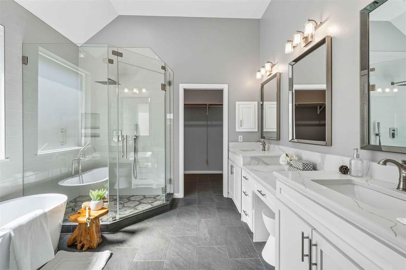 Virtual tour of 2021 Inverness DR
