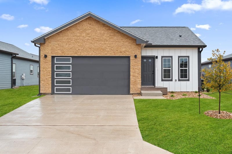 Virtual tour of 2029 Applewood DR