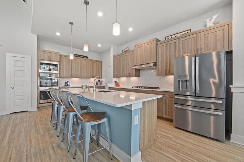 Virtual tour of 203 Soft Elm DR