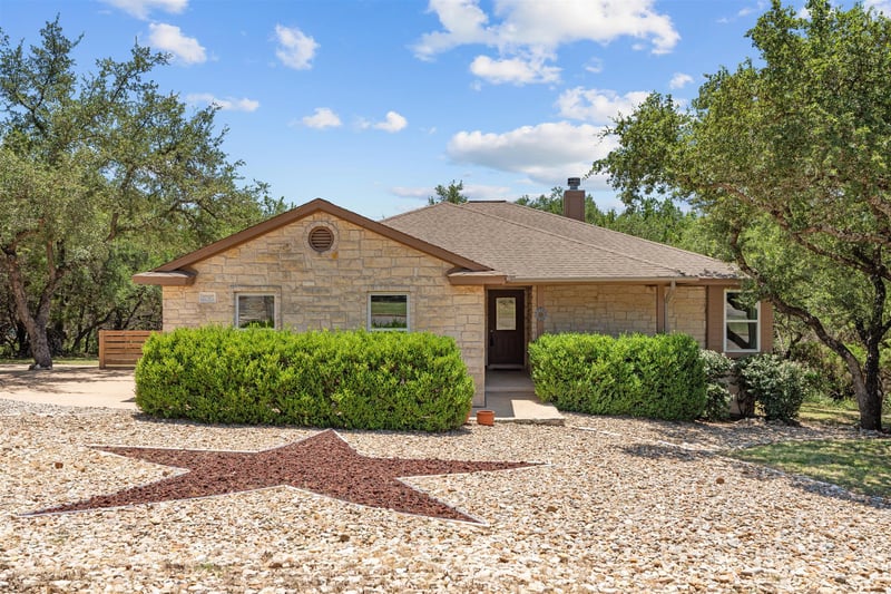 Virtual tour of 20307 Highland Lake Dr