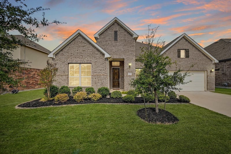 Virtual tour of 2033 Elk Creek Dr