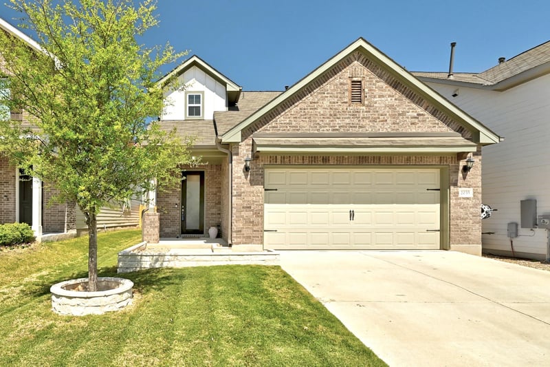 Virtual tour of 2033 Winston WAY