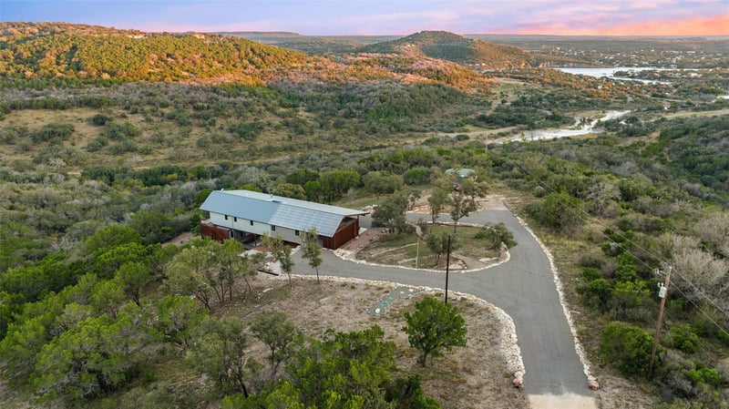 Virtual tour of 2037 Wolf Creek Ranch RD
