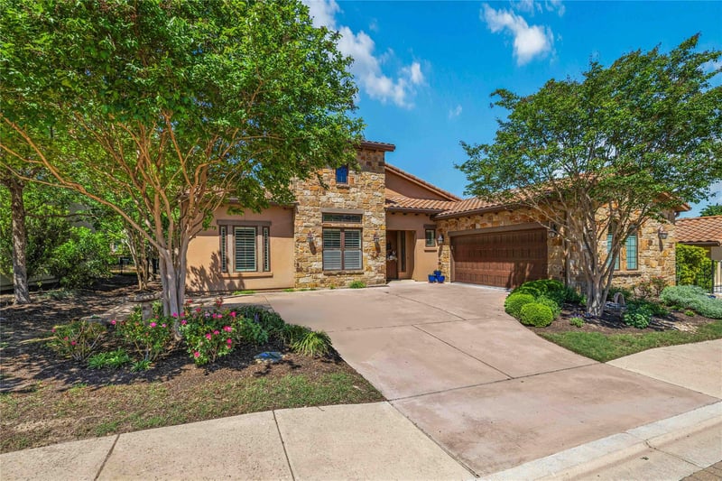 Virtual tour of 204 Belforte Ave