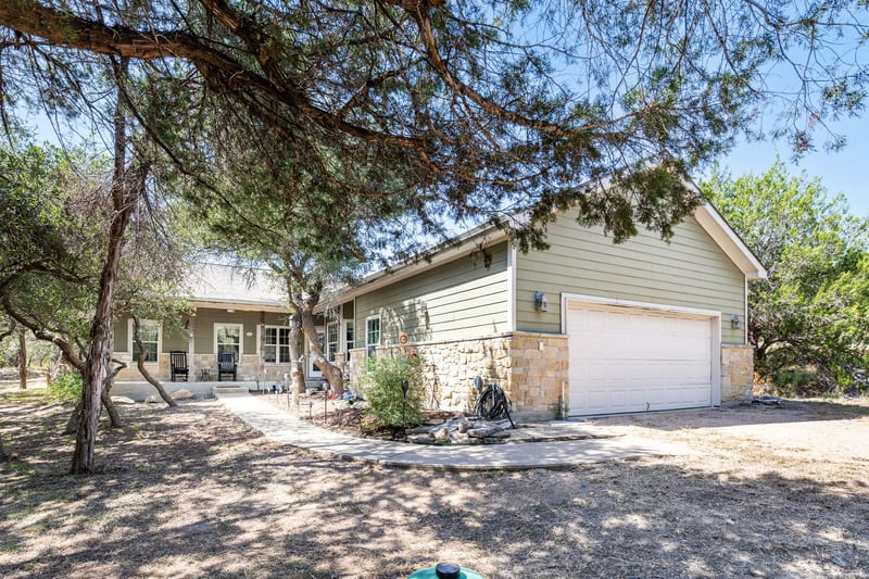 Virtual tour of 204 Deer Creek CIR