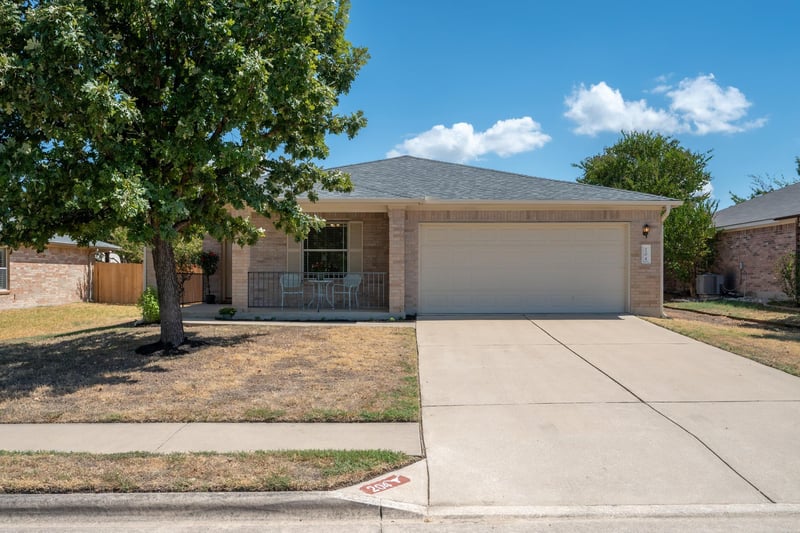 Virtual tour of 204 Katherine WAY