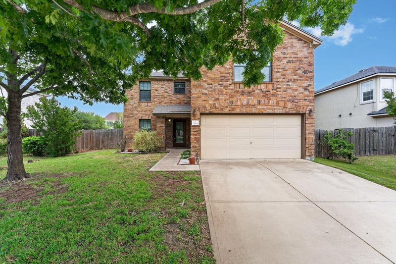 Virtual tour of 204 Lauren LOOP