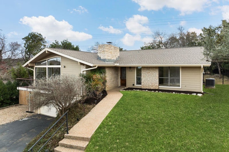 Virtual tour of 204 Los Altos Dr