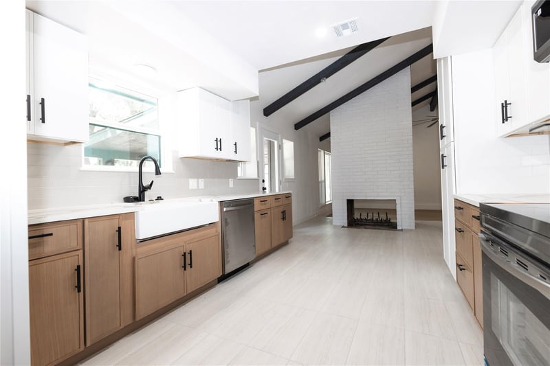 Virtual tour of 205 Bello CIR