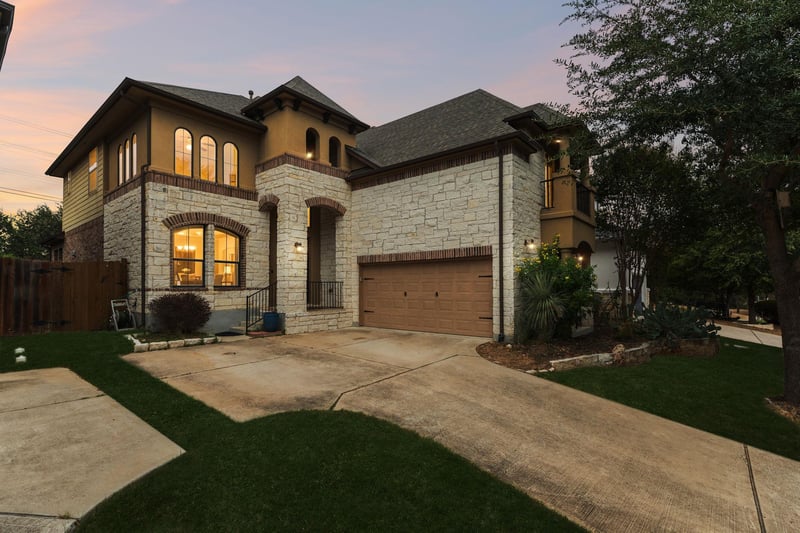 Virtual tour of 205 E Adelanta Pl