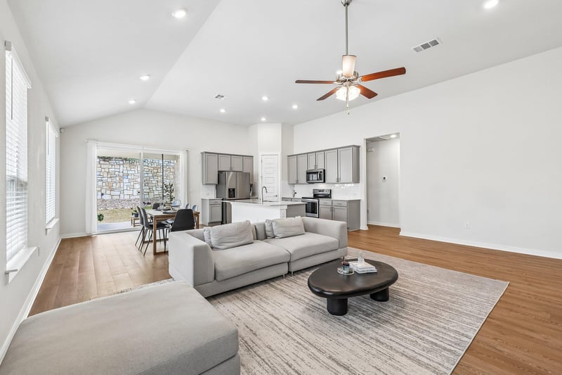 Virtual tour of 205 Indian Shoal Dr