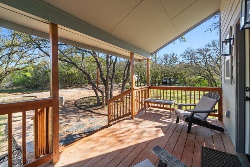 Virtual tour of 205 Shadows DR
