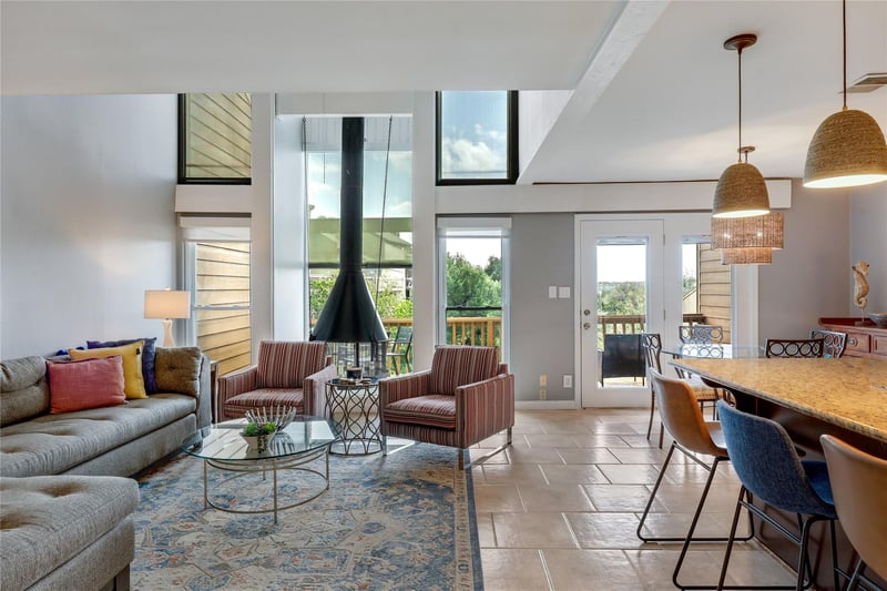 Virtual tour of 205 Venture BLVD
