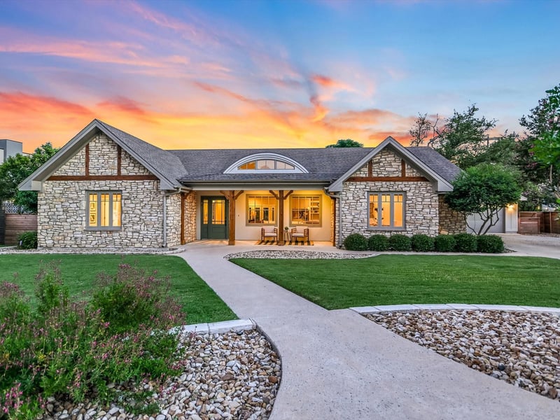 Virtual tour of 205 Westbrook RD
