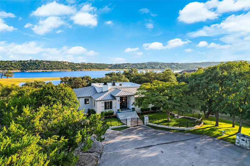 Virtual tour of 20505 Genessee CV