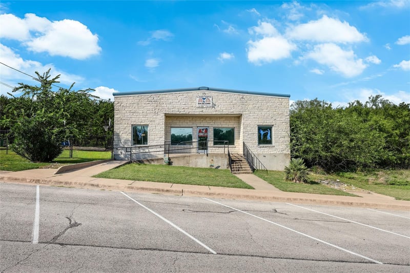 Virtual tour of 20615 Dawn DR