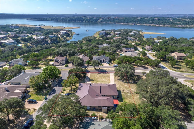 Virtual tour of 20632 Highland Lake Dr