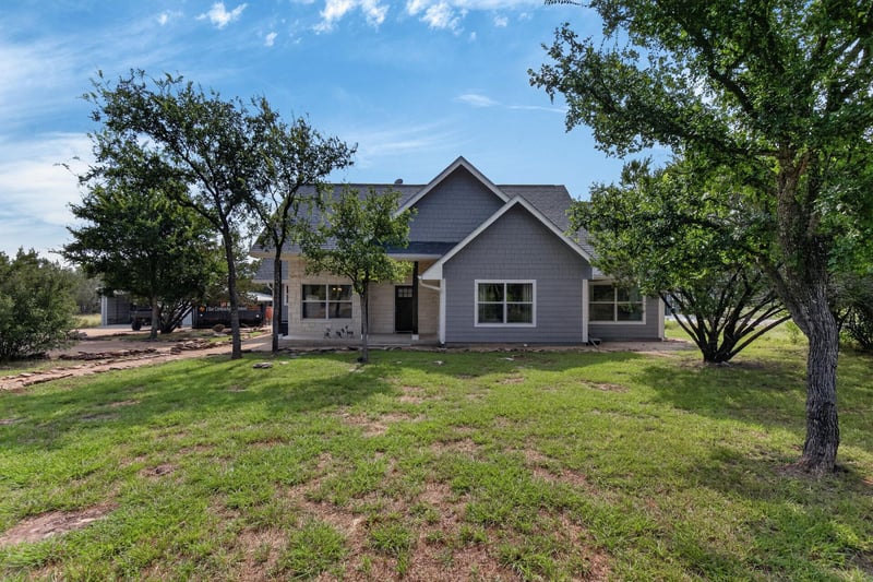 Virtual tour of 207 Deer Ridge DR