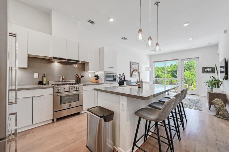 Virtual tour of 207 W Johanna ST Unit #204