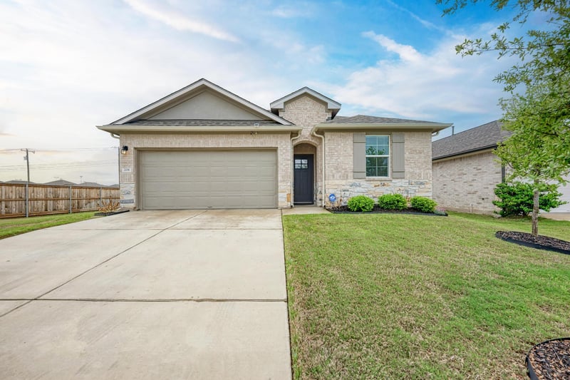 Virtual tour of 208 Abby RD