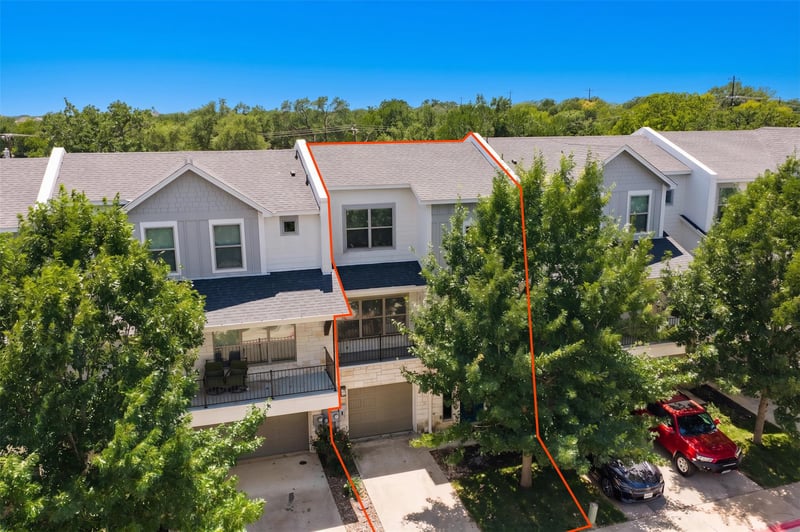 Virtual tour of 208 Birch Oak LN
