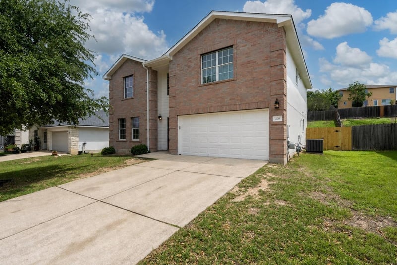 Virtual tour of 208 Dandelion Loop