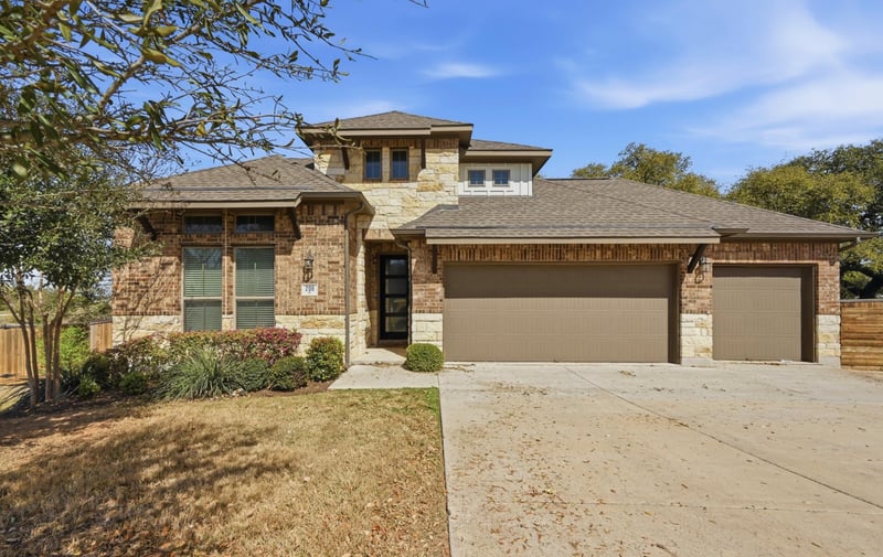 Virtual tour of 208 W Branch RD