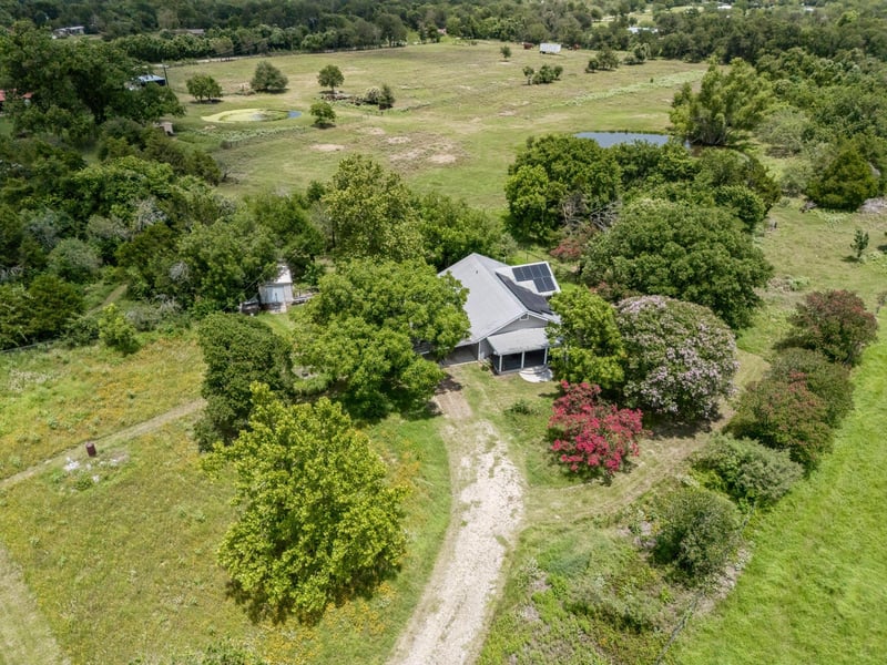 Virtual tour of 2089 Fm 1704