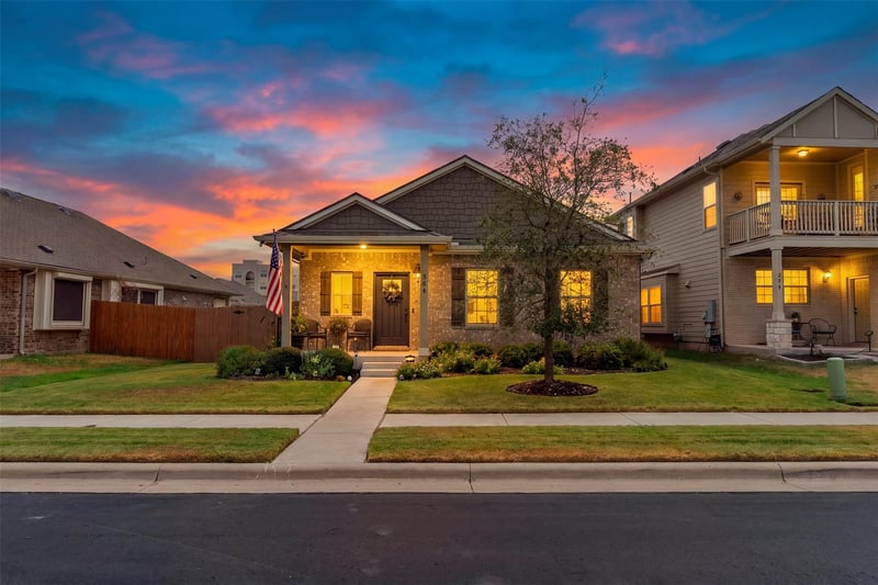 Virtual tour of 209 Arabian Colt DR