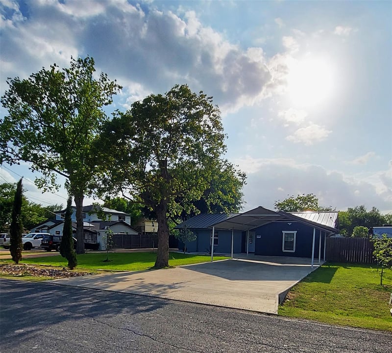 Virtual tour of 209 Green Pasture