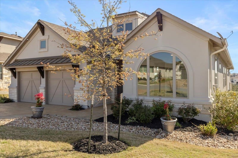 Virtual tour of 209 Gulfton ST