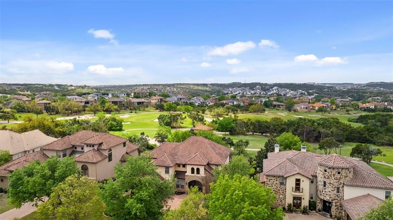 Virtual tour of 209 Jack Nicklaus DR