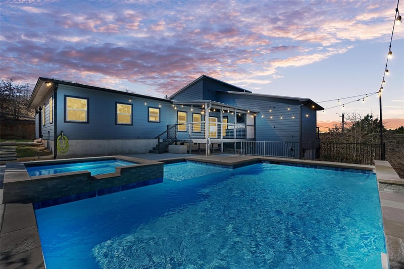 Virtual tour of 209 Kipahulu DR