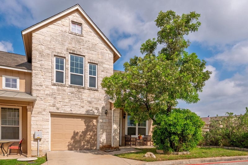 Virtual tour of 20900 Waterside DR Unit #1