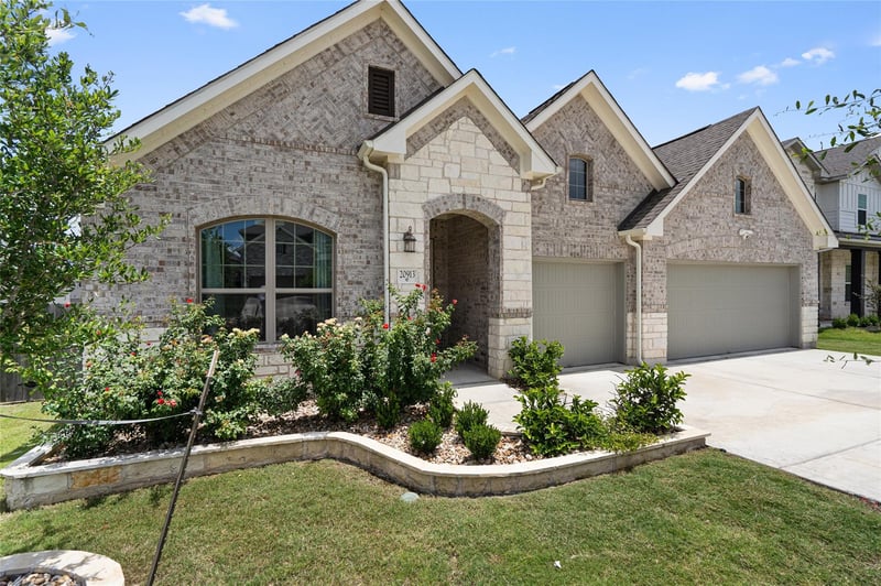 Virtual tour of 20913 Maggie LN