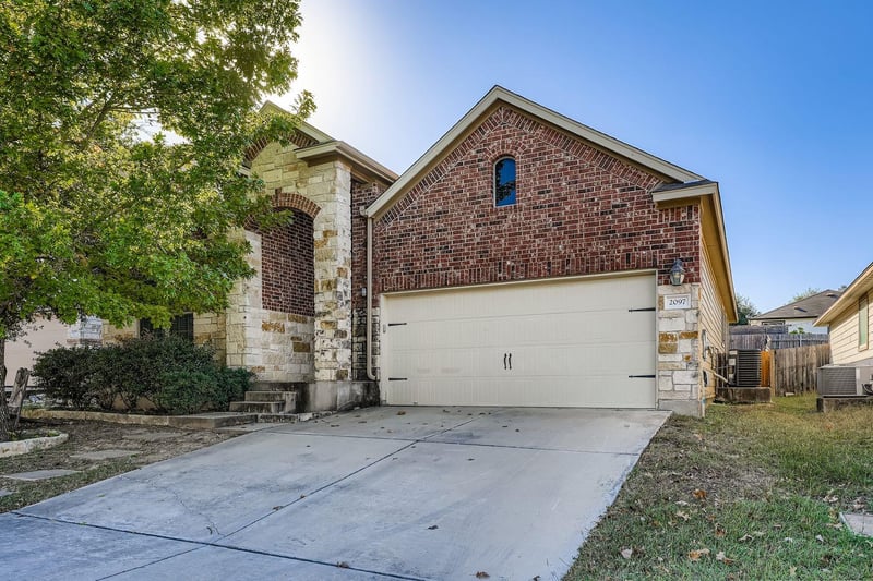 Virtual tour of 2097  Livonia Dr