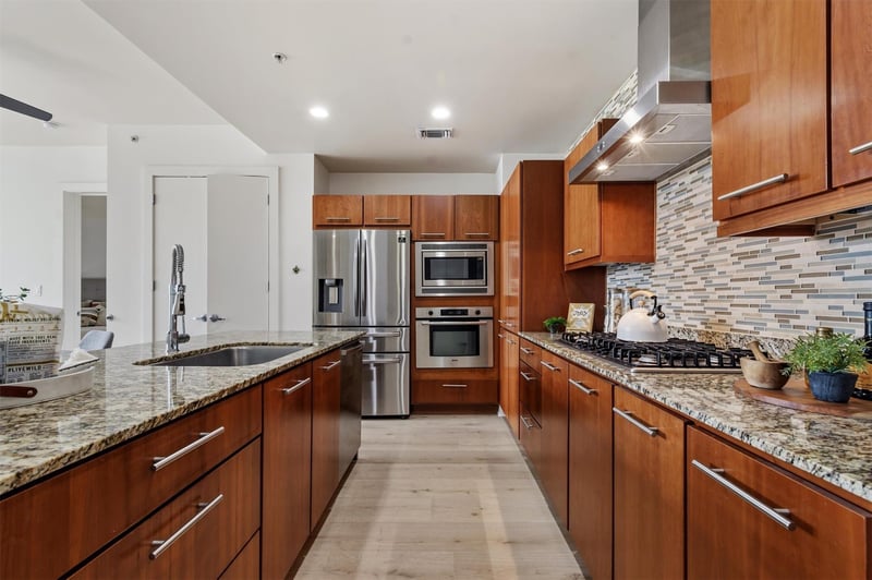 Virtual tour of 210 Lee Barton DR Unit #517